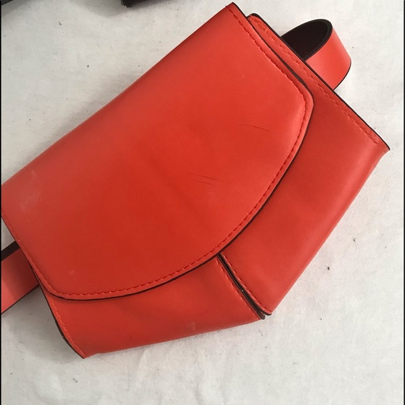 2/$15 WAIST BAGS! - Picture 5 of 7